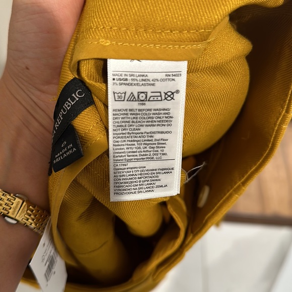 NWT Banana Republic linen blend shorts with belt - Picture 5 of 5